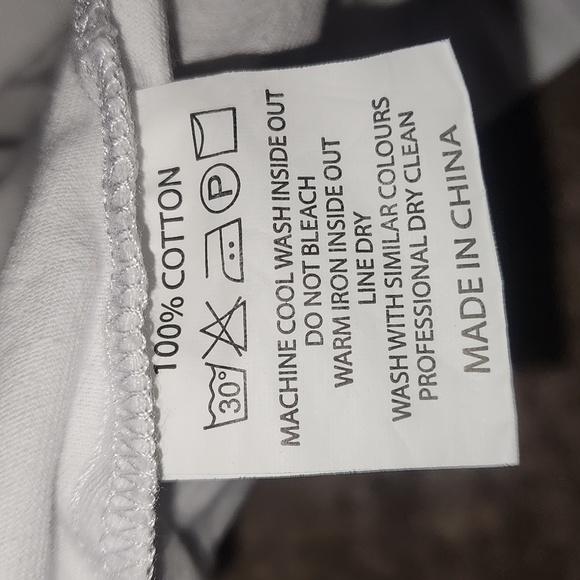 White lab coat - Picture 3 of 3